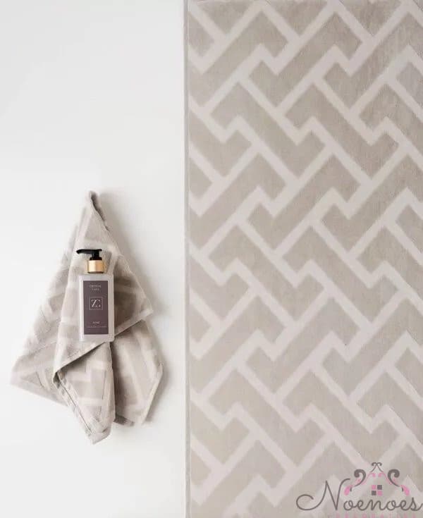 Handdoek Belmond 100% katoen beige met geometrisch patroon 50x70 cm