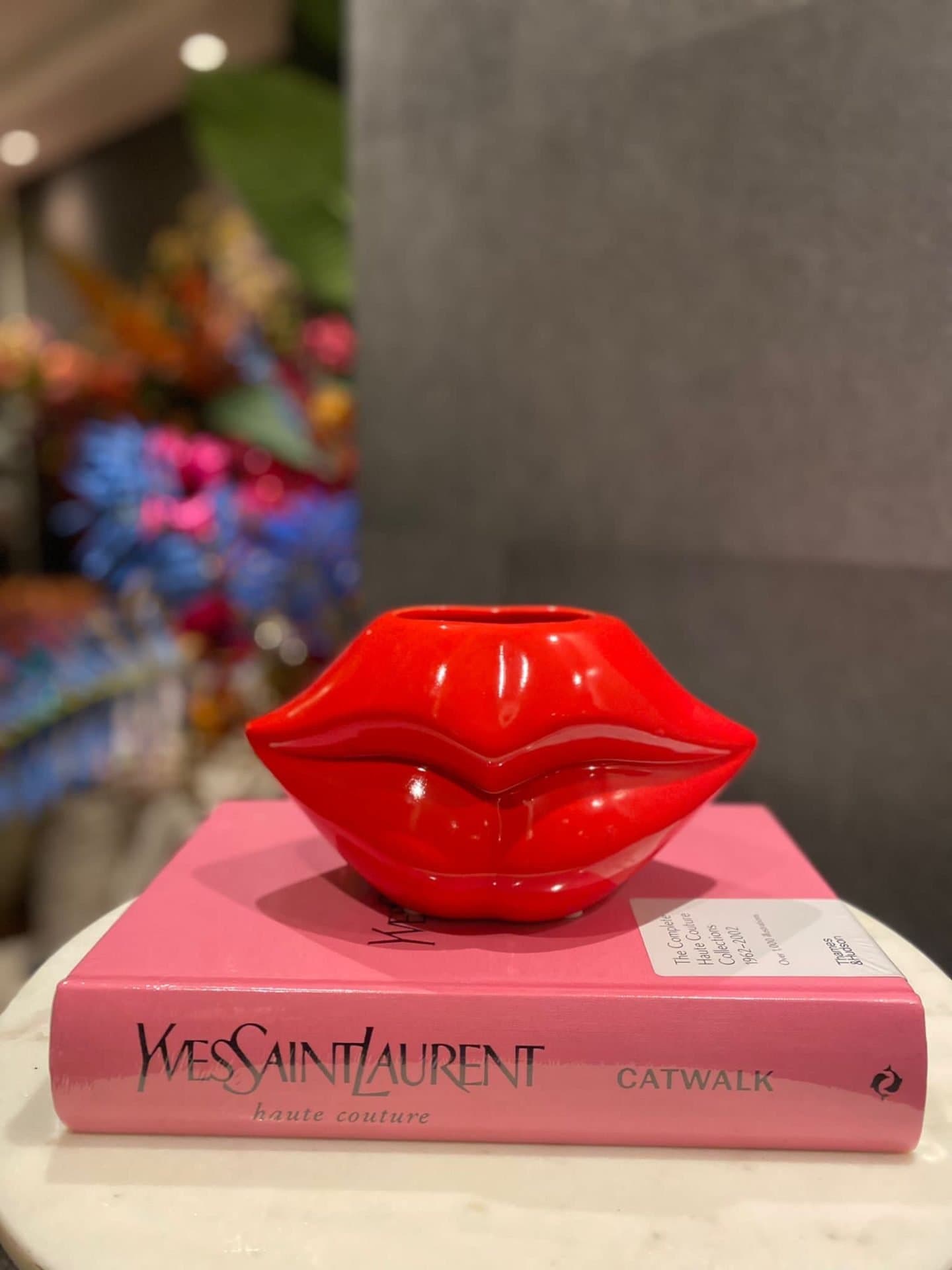 Lippen vaas rood glanzend 22x13x12 cm