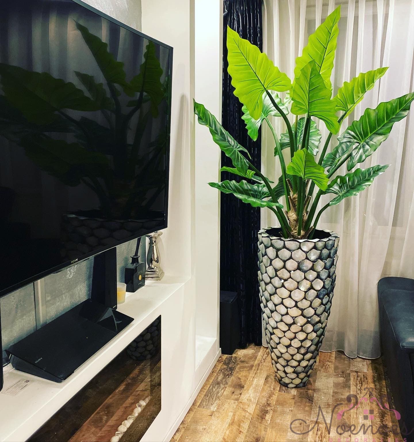 Schelpenvaas met kunstplant bananenblad 90 cm hoog